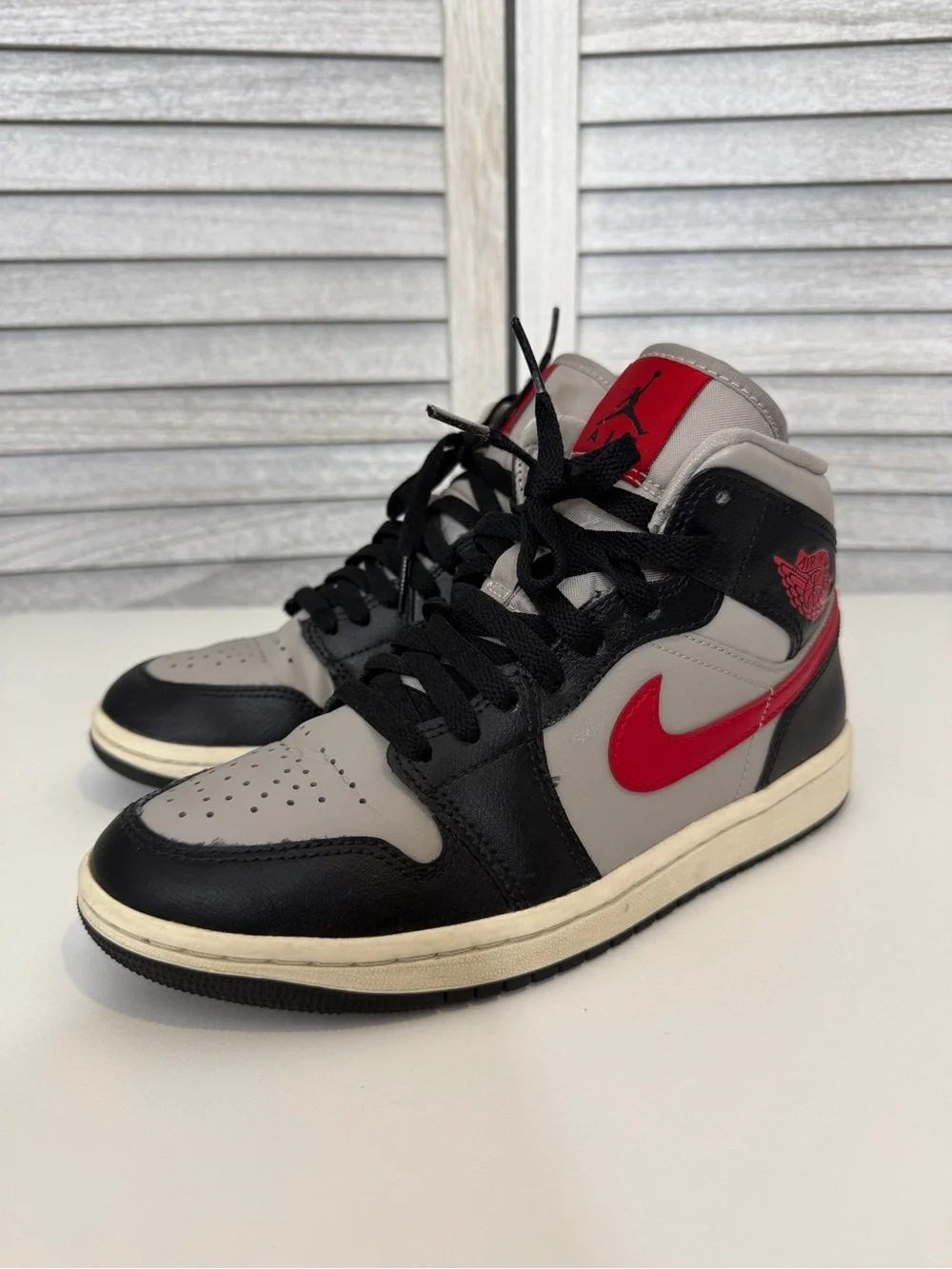 Nike Air Jordan 1 Mid Black Gym Red College Grey Women’s Size 7